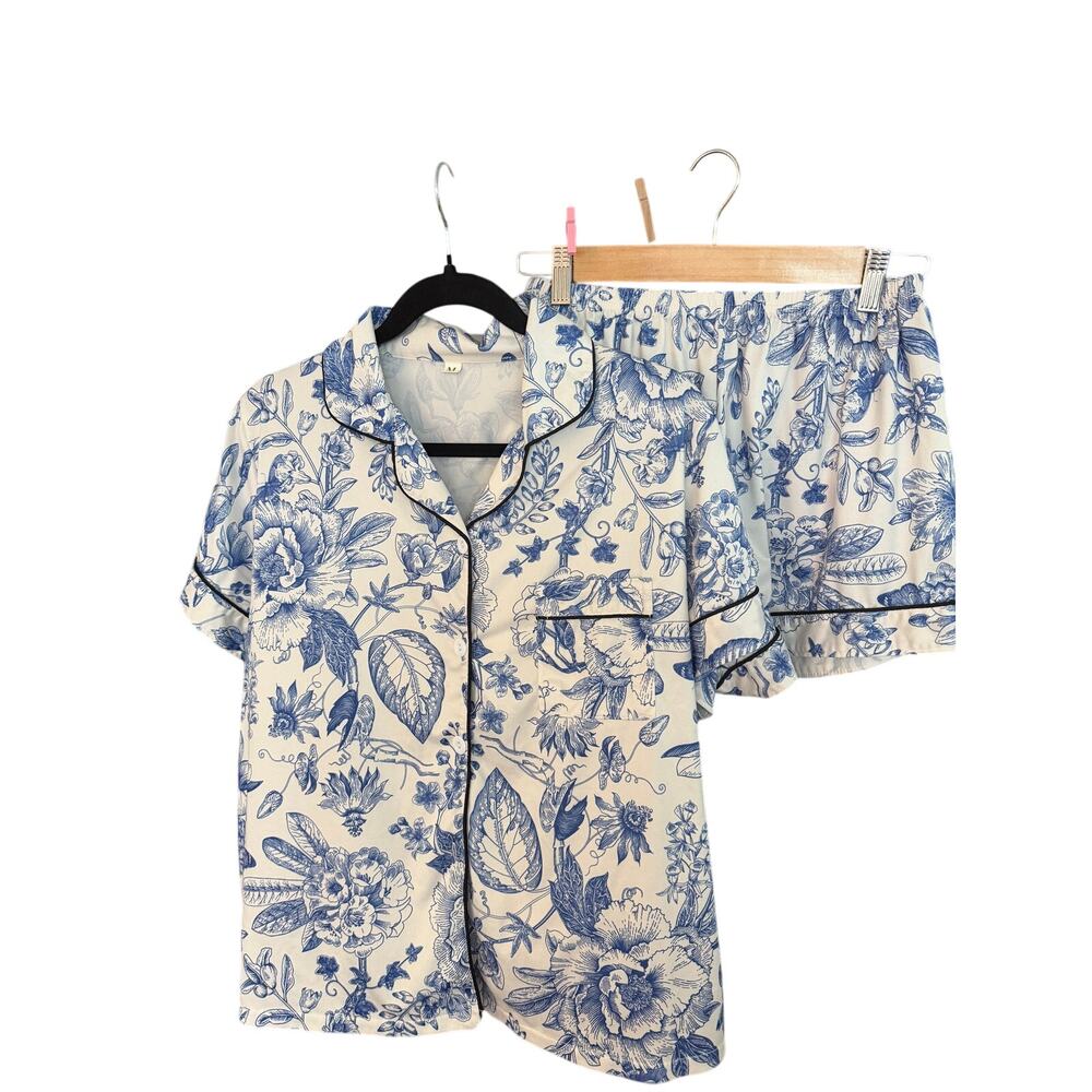 Blue White Floral Pajama Set Medium Button Front Shorts Lounge Sleepwear